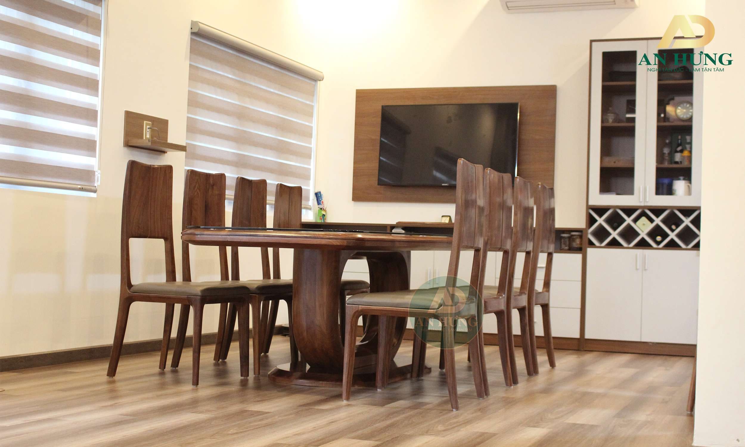 Báo giá bàn ghế ăn gỗ óc chó cho người mua hàng