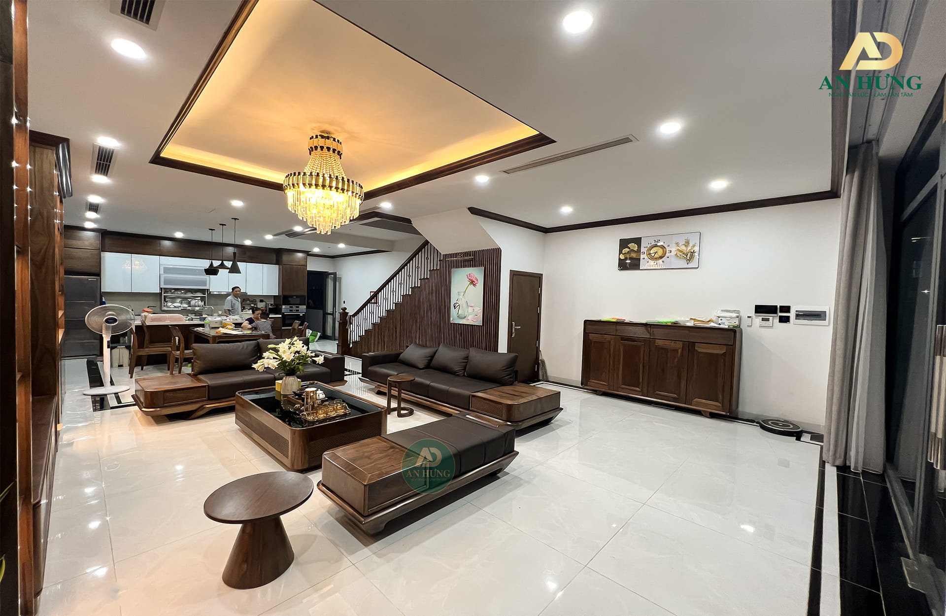 Gi&aacute; b&agrave;n ghế gỗ &oacute;c ch&oacute;