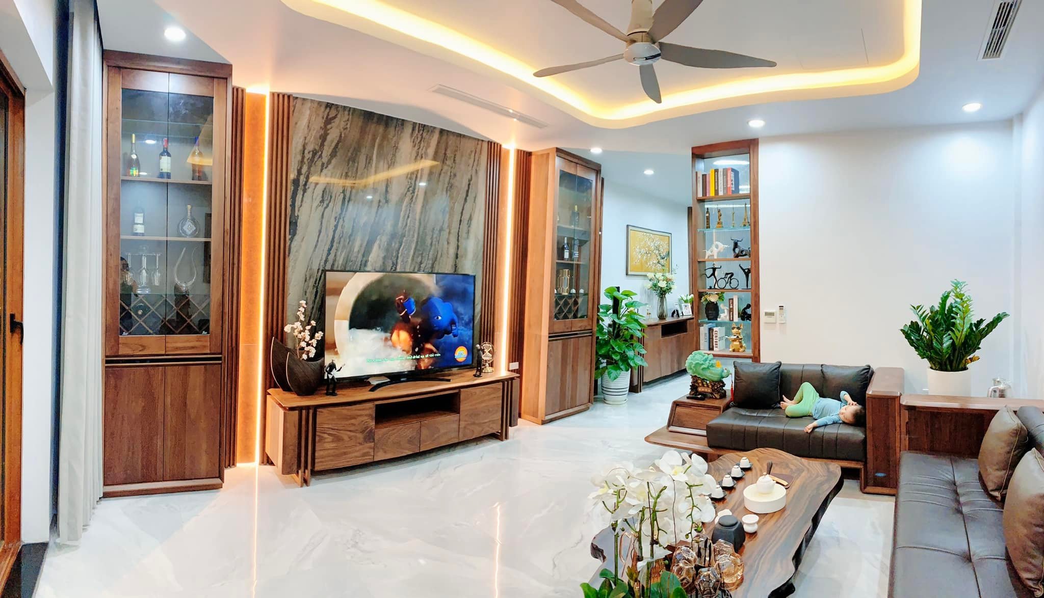 Tủ rượu v&agrave; kệ tivi gỗ &oacute;c ch&oacute; trang tr&iacute; ph&ograve;ng kh&aacute;ch