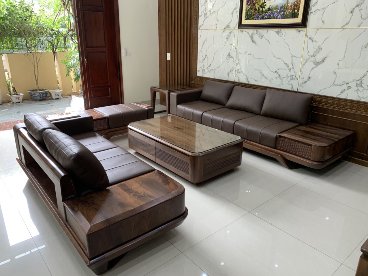 Nội thất ph&ograve;ng kh&aacute;ch bằng gỗ hương