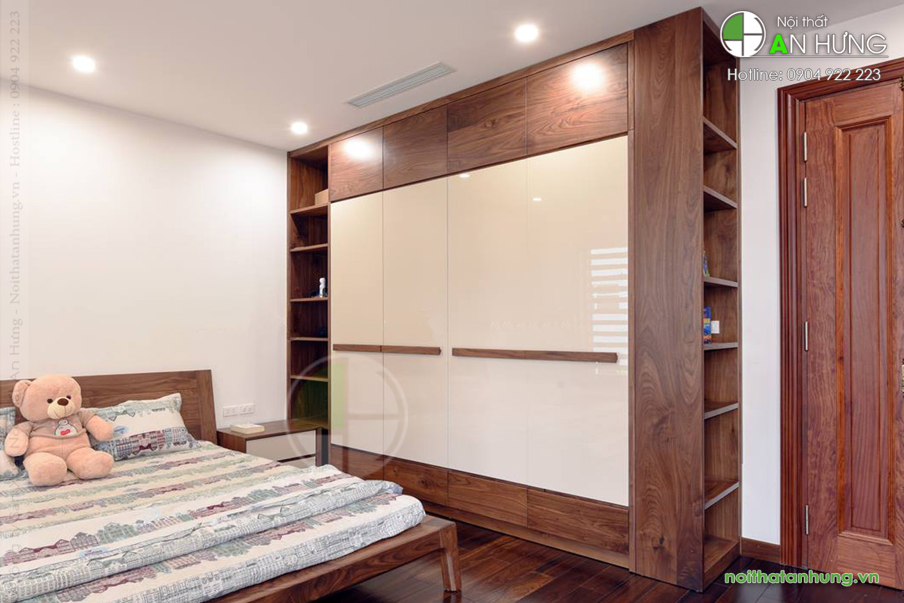 MẪU TỦ ÁO GỖ ÓC CHÓ CÁNH ACRYLIC - EE11